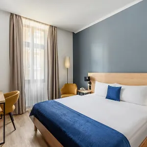 Bristol **** بودابست