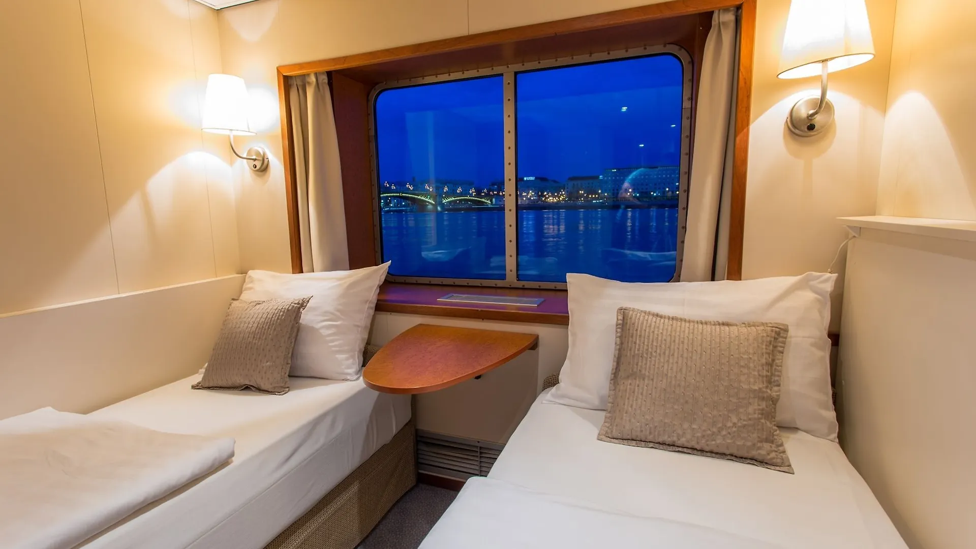 Onriver Hotels - Ms Maribelle Budapest