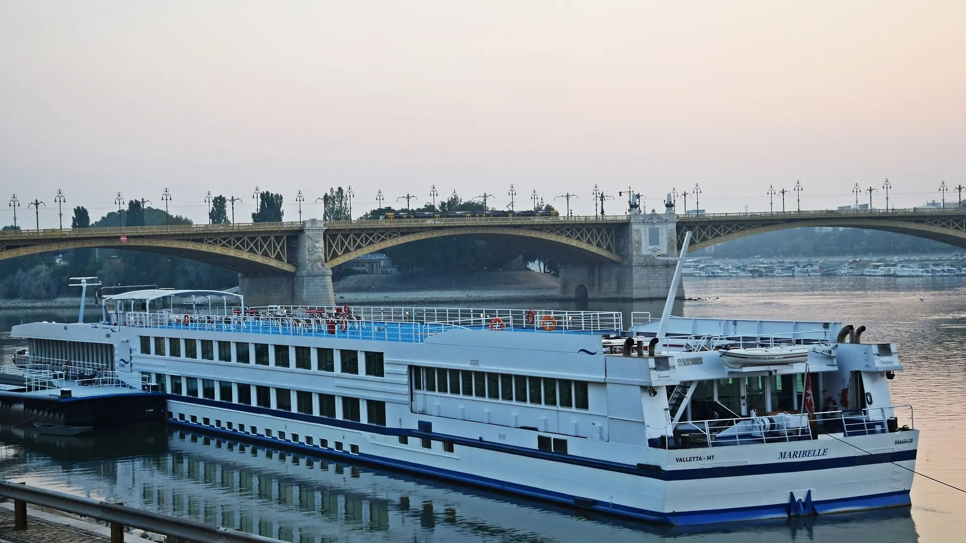 Onriver Hotels - Ms Maribelle Budapest